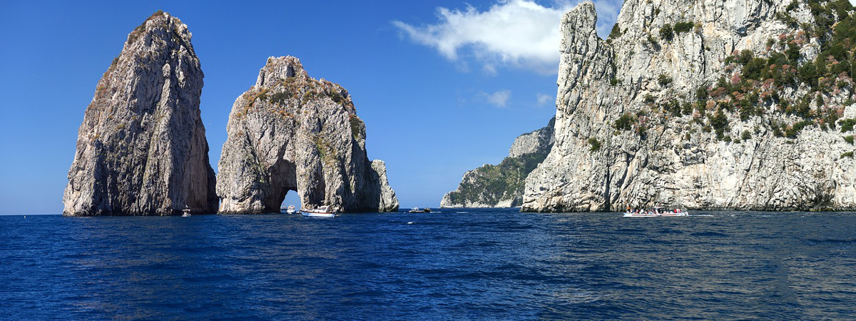 Capri: I faraglioni